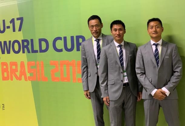 《独家报道》讲述了赵正锡饰演的记者因为抢功心切而在没有确认举报真伪的情况下就写下一篇有关连续杀人案 打开文学大家的美食地图，品趣味“鲜生史” 2022-05-08 独家中文预告片回顾 湿身美女大战食人鱼 2010-08-19 [电影网]独家发布《食人鱼3D》独家中文宣传片，湿身美女大战恐怖食人鱼；《戏说吸血鬼》独家中文片段，讲述吸血鬼与狼人之间的恋爱；《狄仁杰之通天帝国》4分钟花絮，刘德华、杨紫琼冷酷登场；《黑天鹅》中文 宫崎骏电影里的诱人美食 简单食物散发温暖色味 2013-09-18 宫崎骏的电影有着孩童般天真的寓言，同时又有着成人版难以言喻的现实意味。